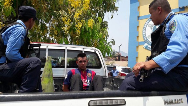 Capturan a hondureño por supuesto robo de vehículo